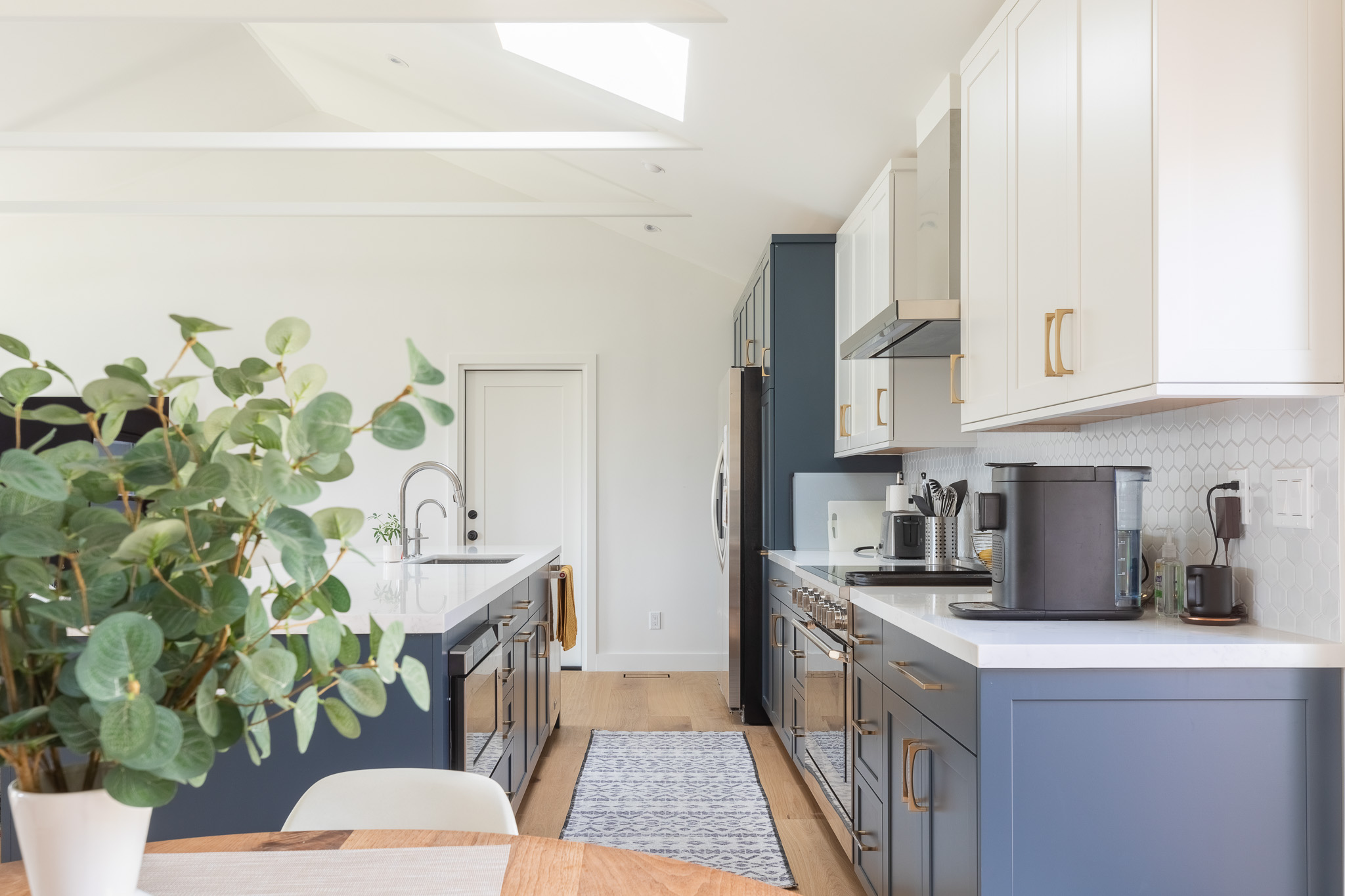 Kitchen remodel with a custom island in Mililani